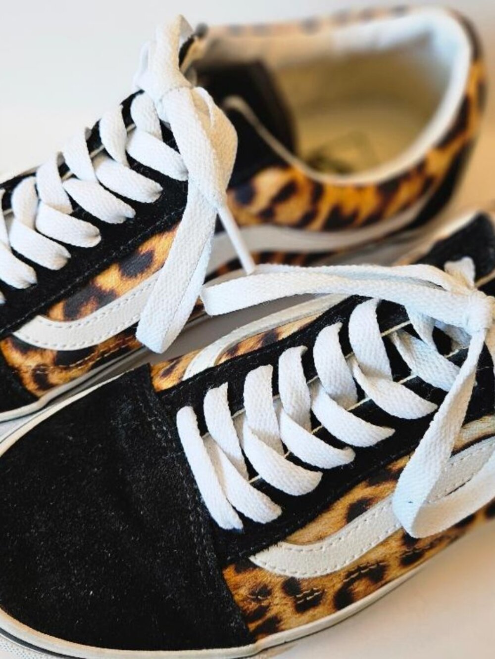 VANS Old Skool sneakers, leopard/blk print design, suede upper S=8